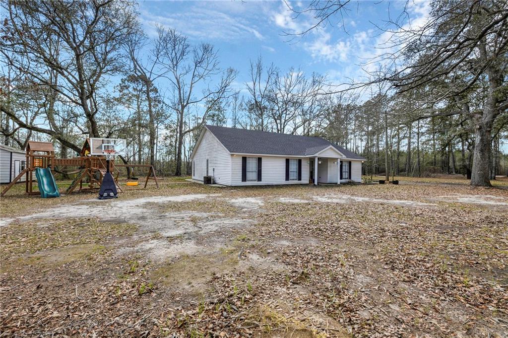 Homes for sale in Pearl River, LA | 38030 Michelle Dr, Pearl River, LA 70452 | MLS# 2543072