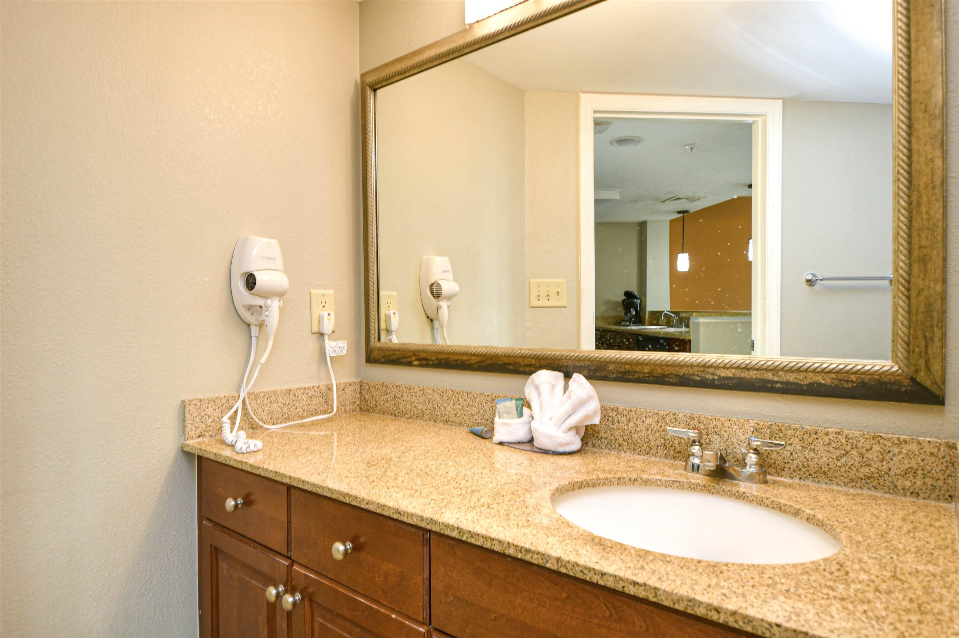 2604785 | Photo 22