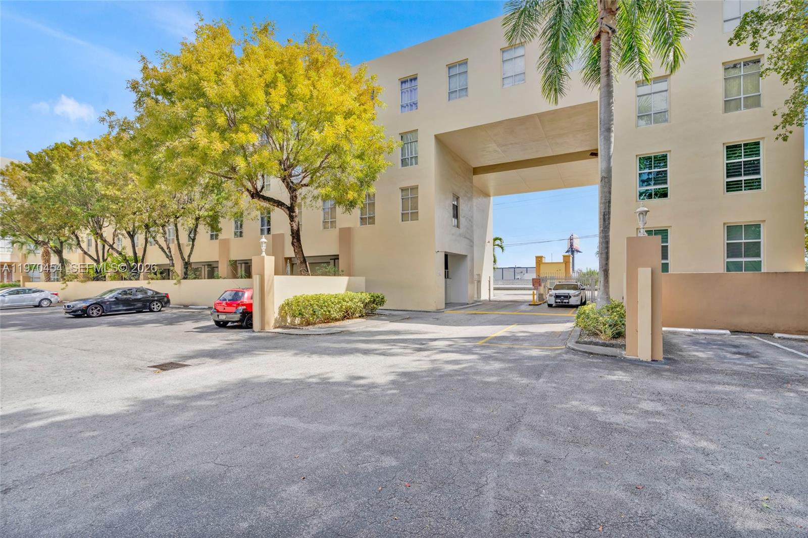 Royal Palms Condo