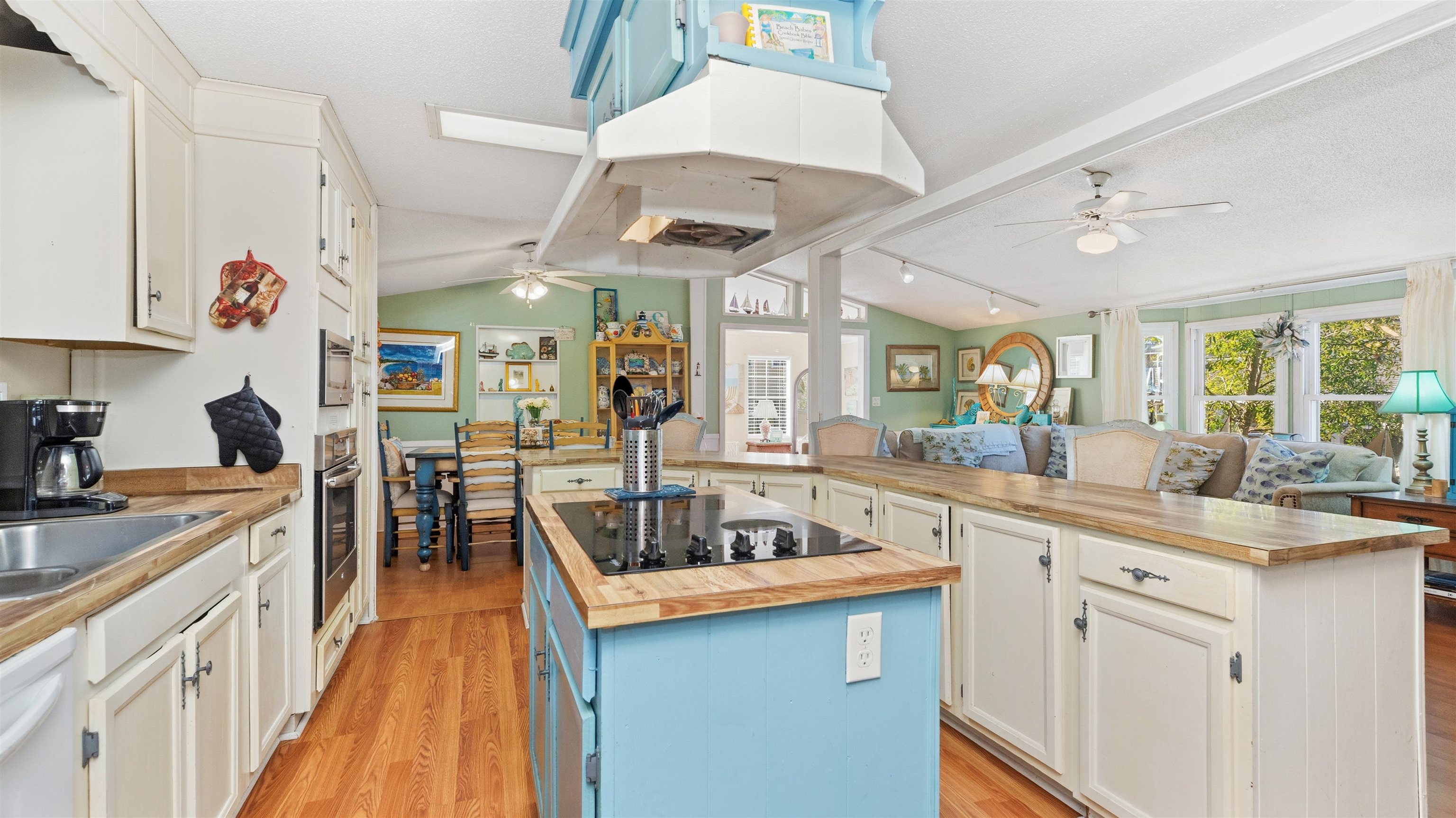 4th image of 426 Sand Dollar Ct, Myrtle Beach, SC 29575 | MLS# 2604826