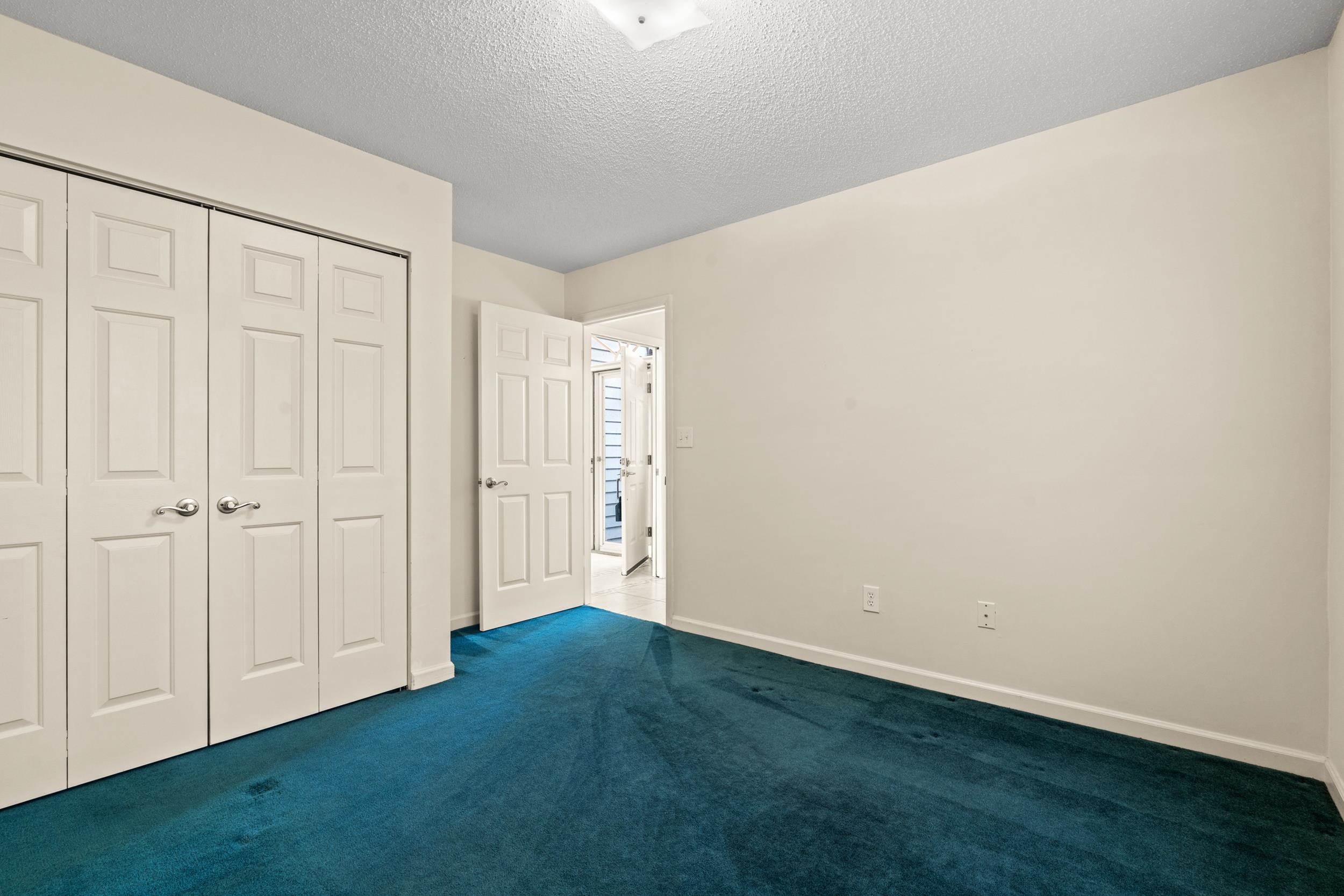 2604860 | Photo 22