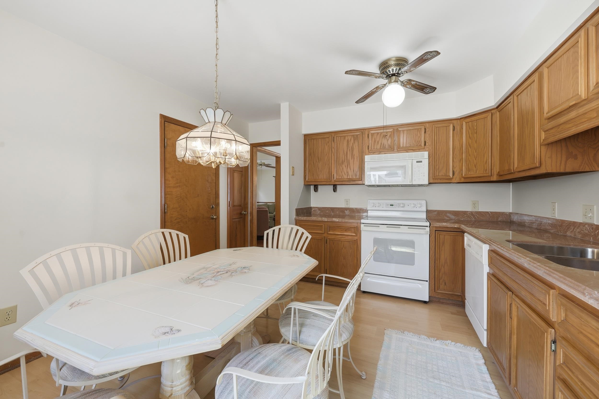 879 Kittiwake Ln. Murrells Inlet, SC 29576