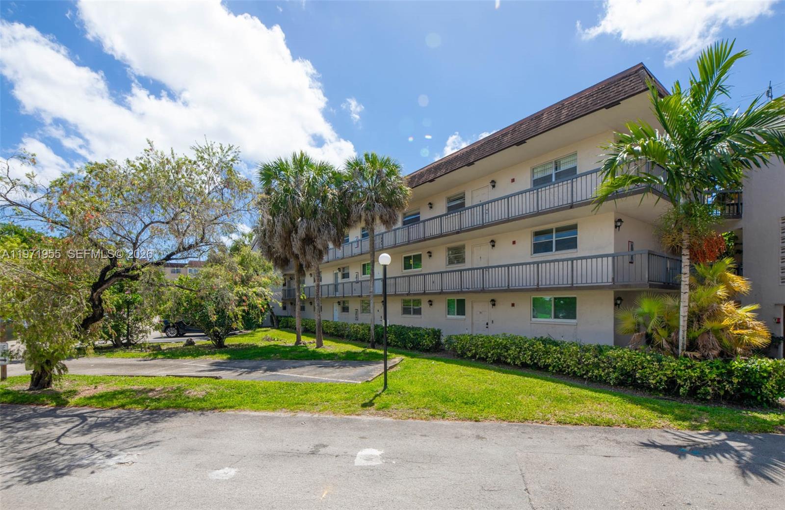 Omega Condo No 6