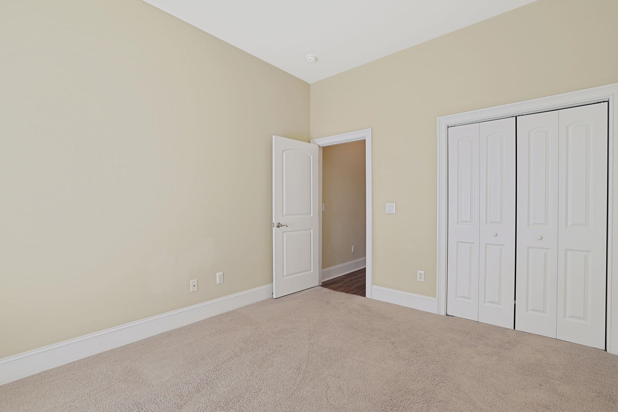 2604914 | Photo 21