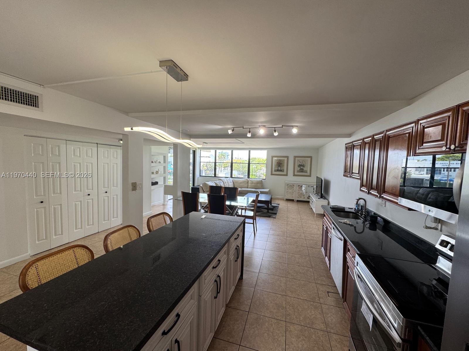 Villa Dorada Condo