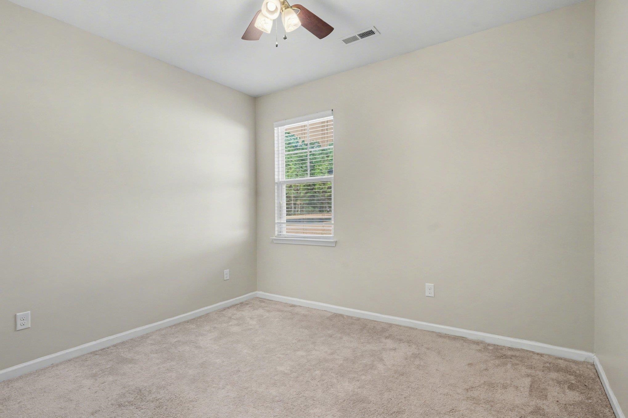 2604953 | Photo 22