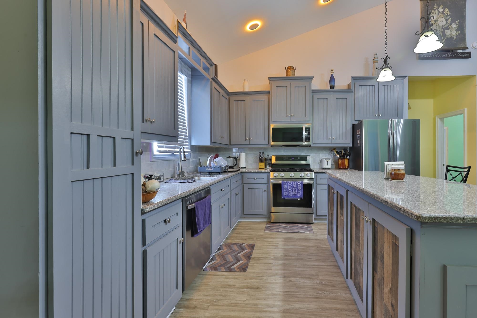 2604997 | Photo 9