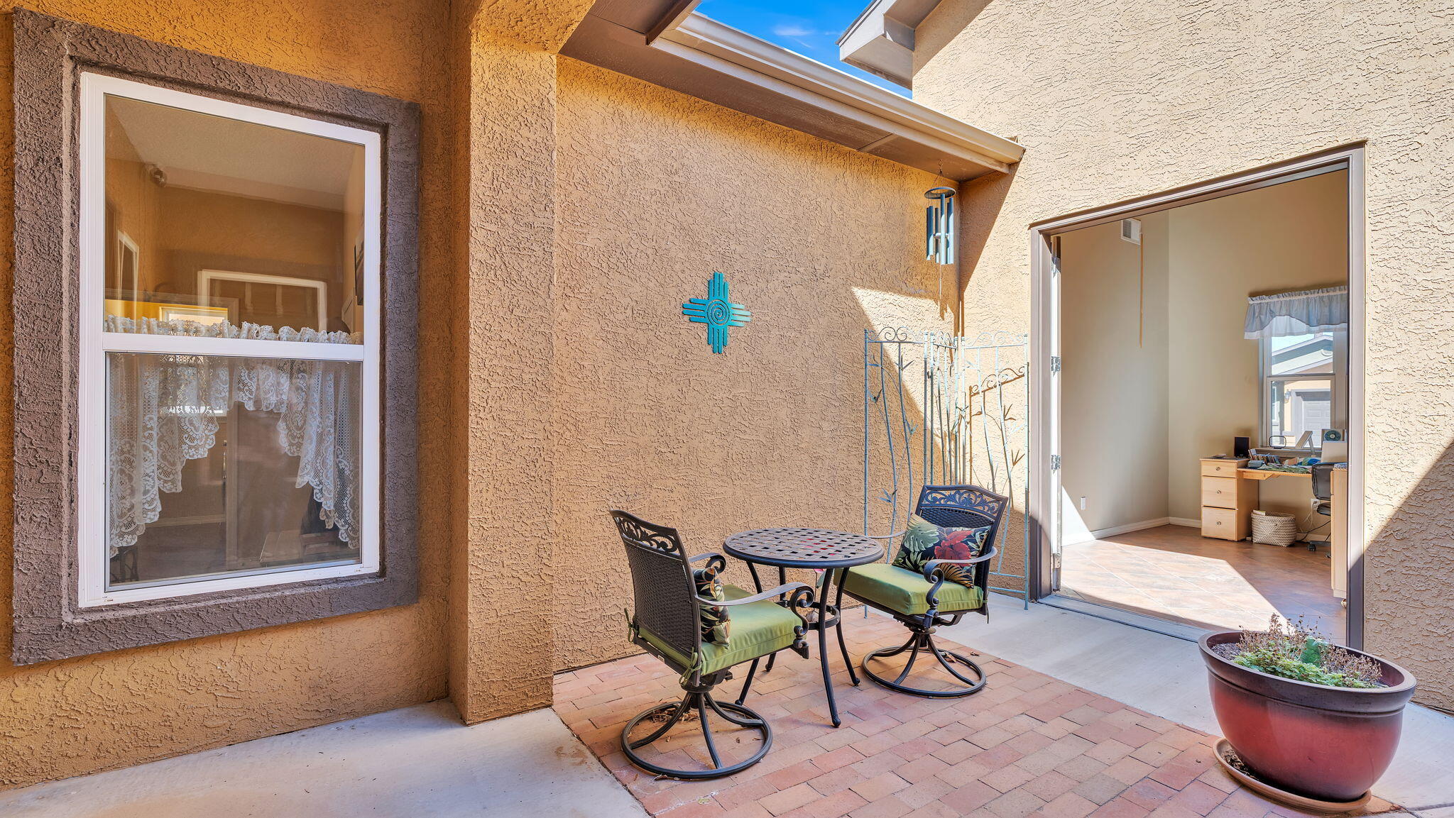 4th image of 301 Zuni River Cir Sw, Los Lunas, NM 87031 | MLS# 1098836