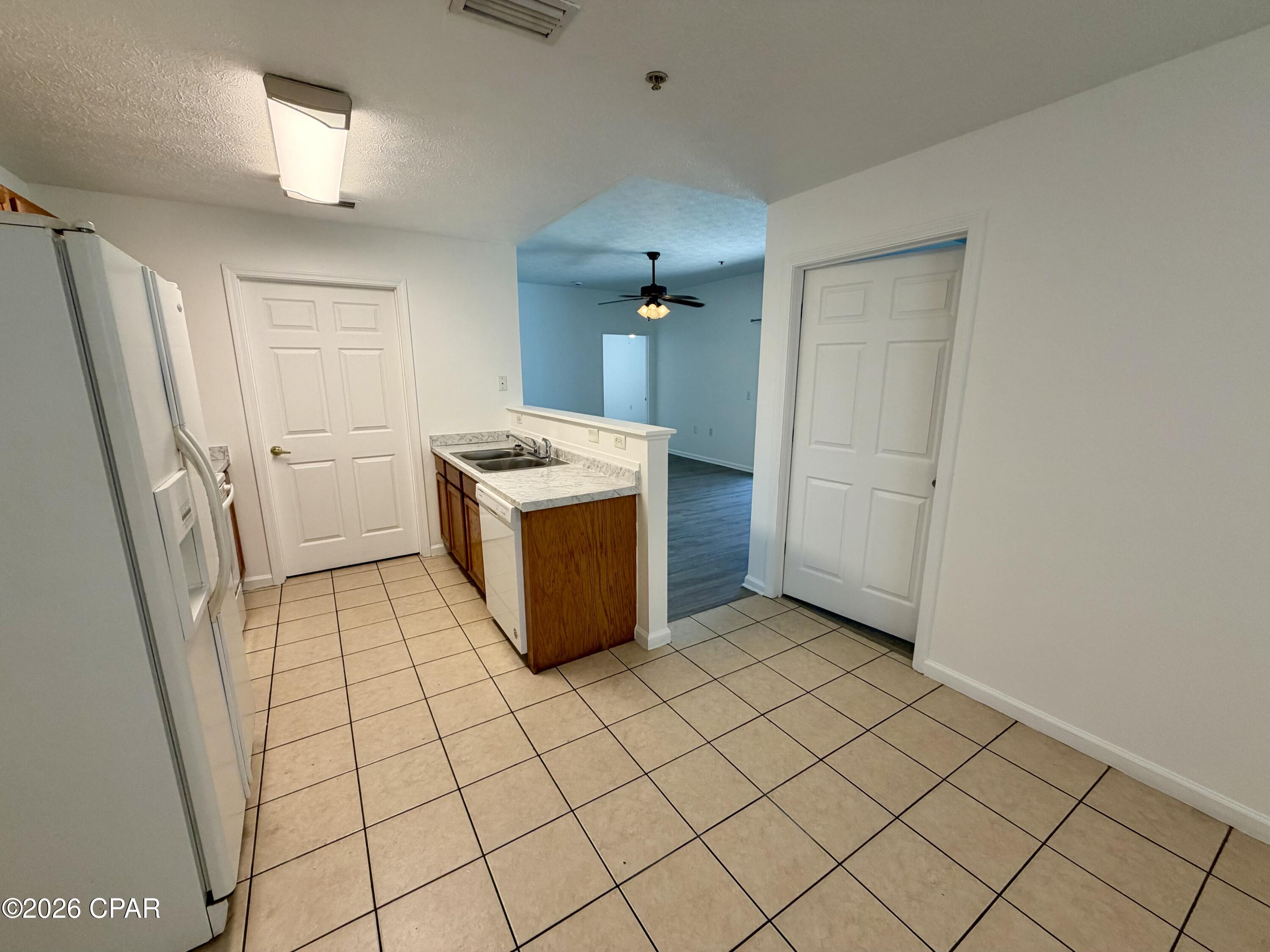 Image 3 For 9117 Laird Street 9119