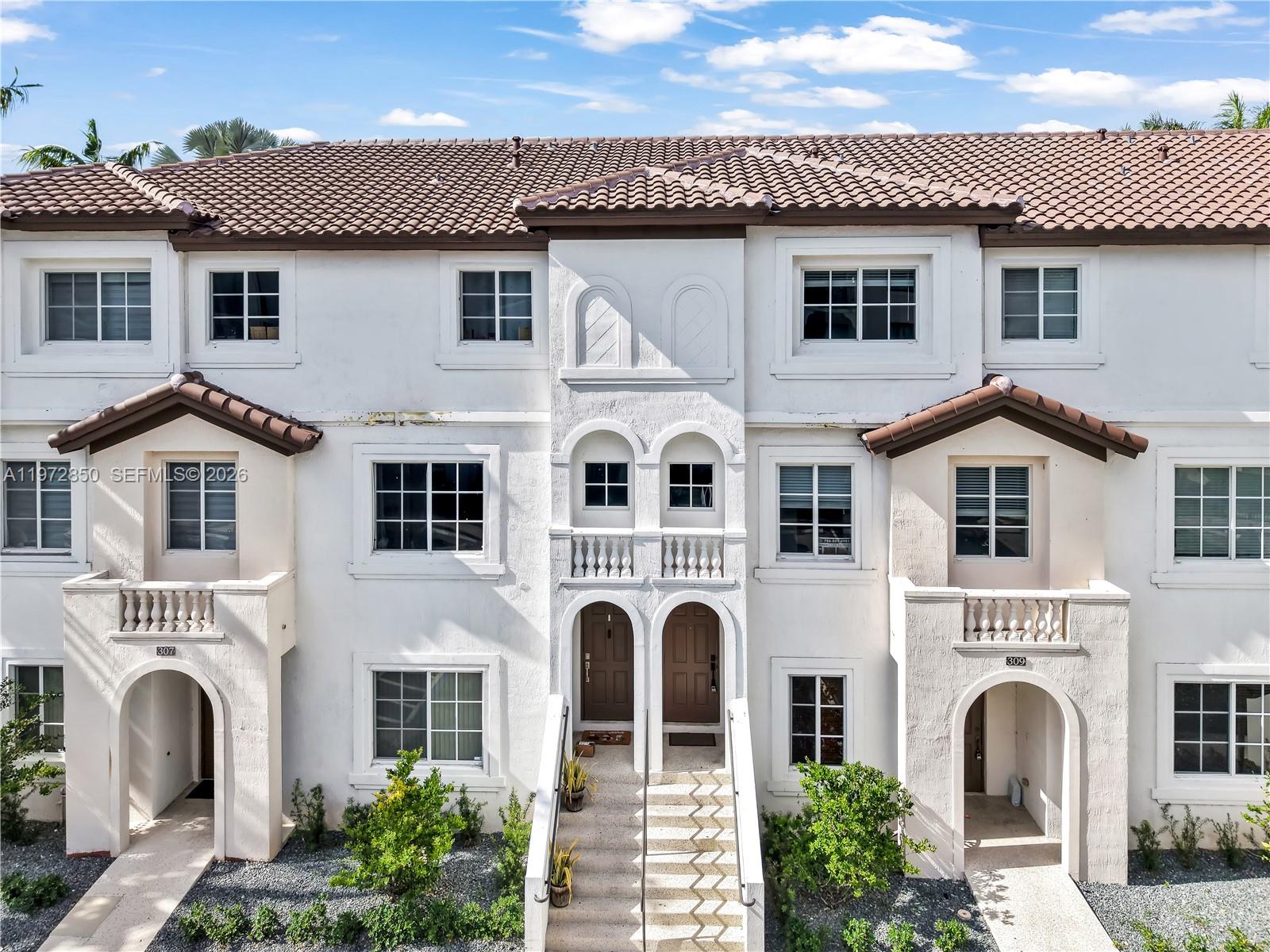 Boardwalk At Vizcaya Cond