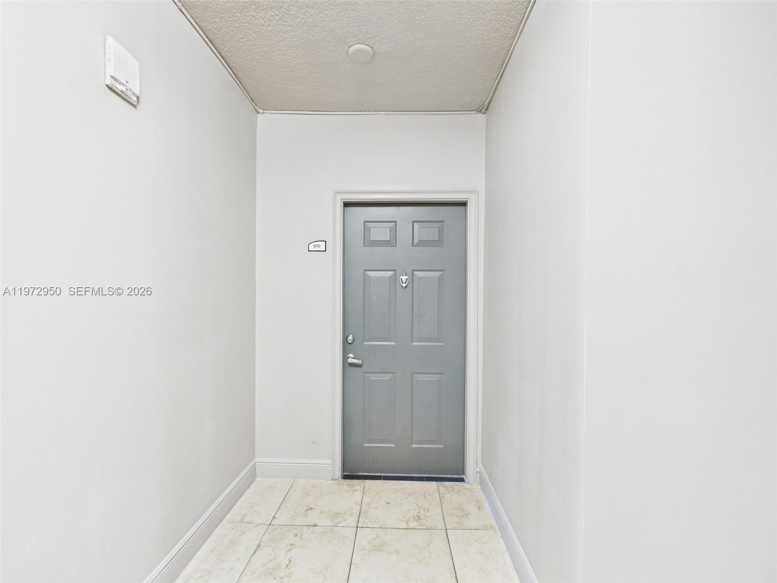 275 NE 18th St 810