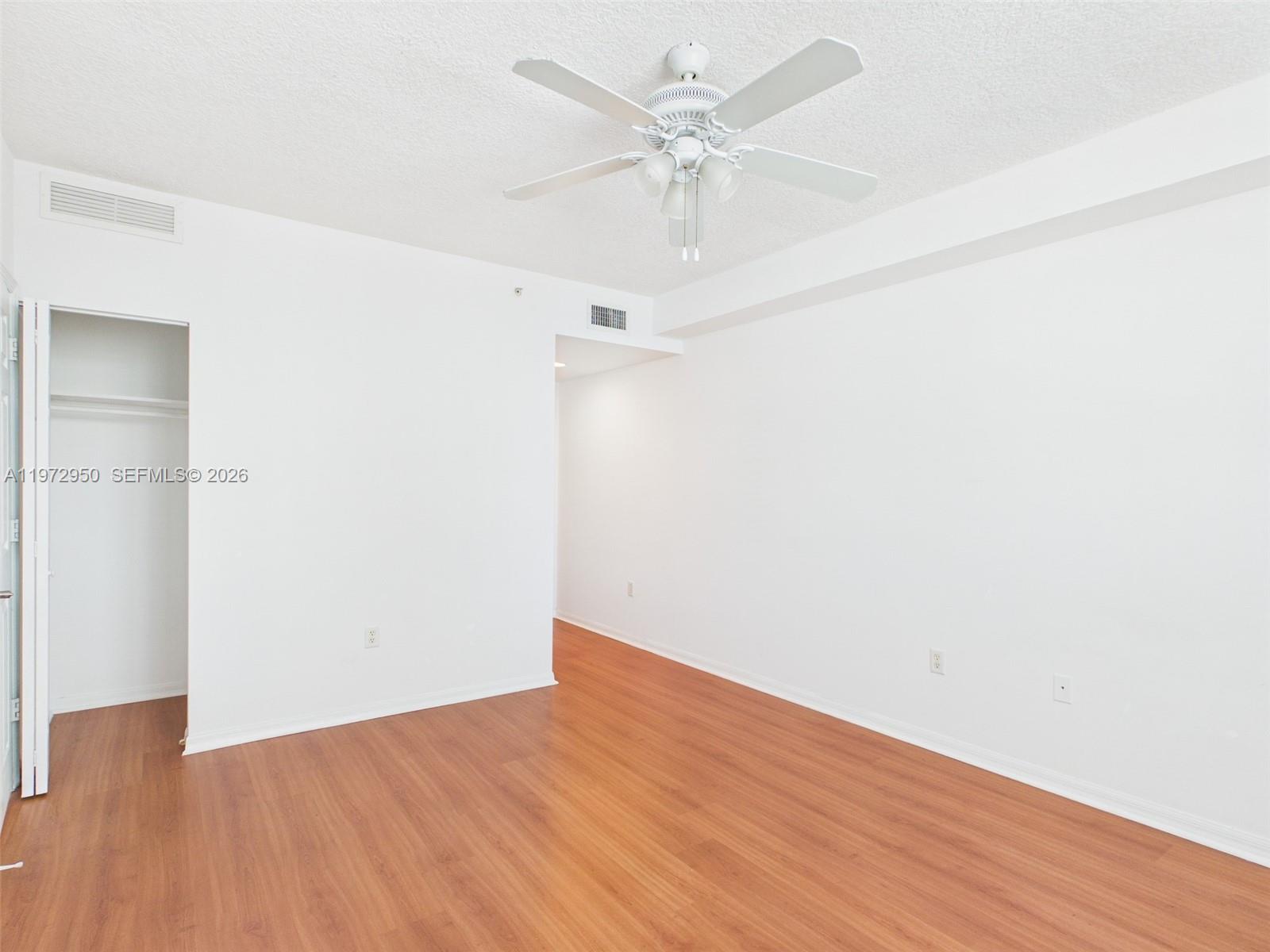 275 NE 18th St 810