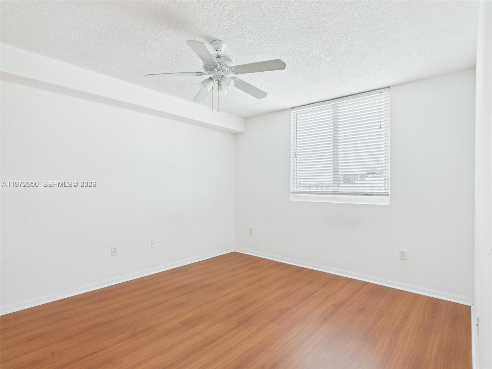 275 NE 18th St 810