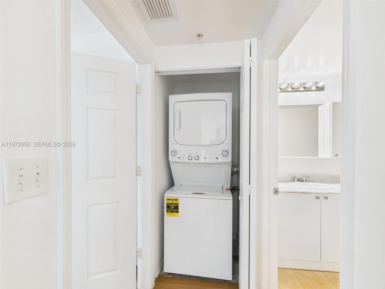 275 NE 18th St 810