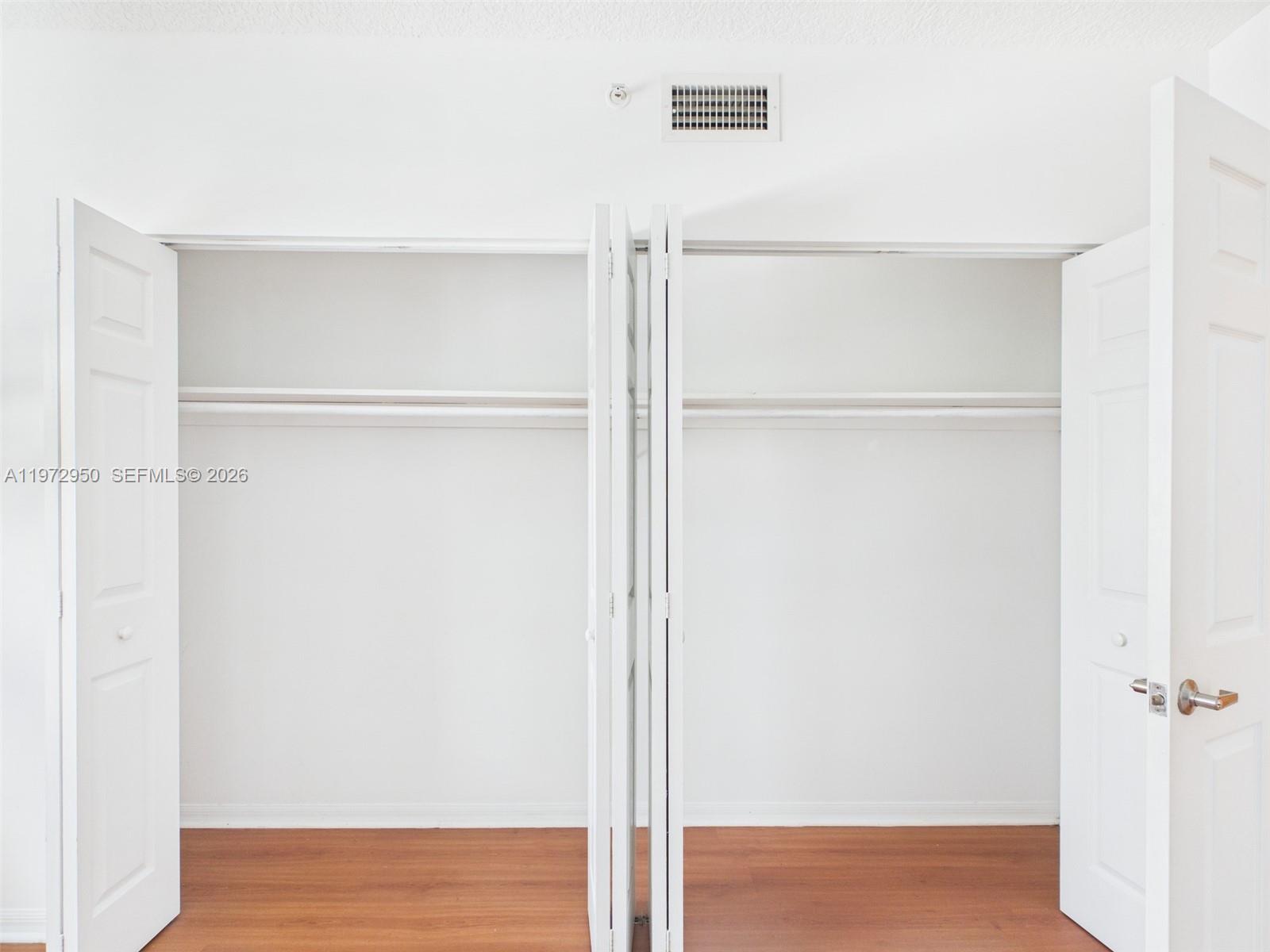 275 NE 18th St 810