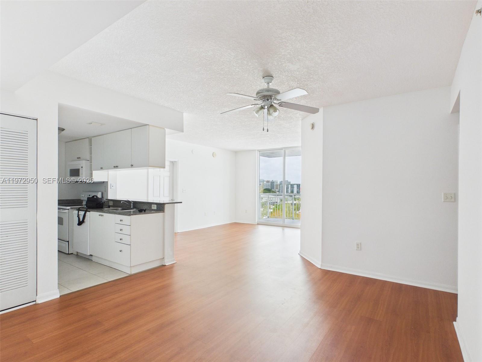 275 NE 18th St 810