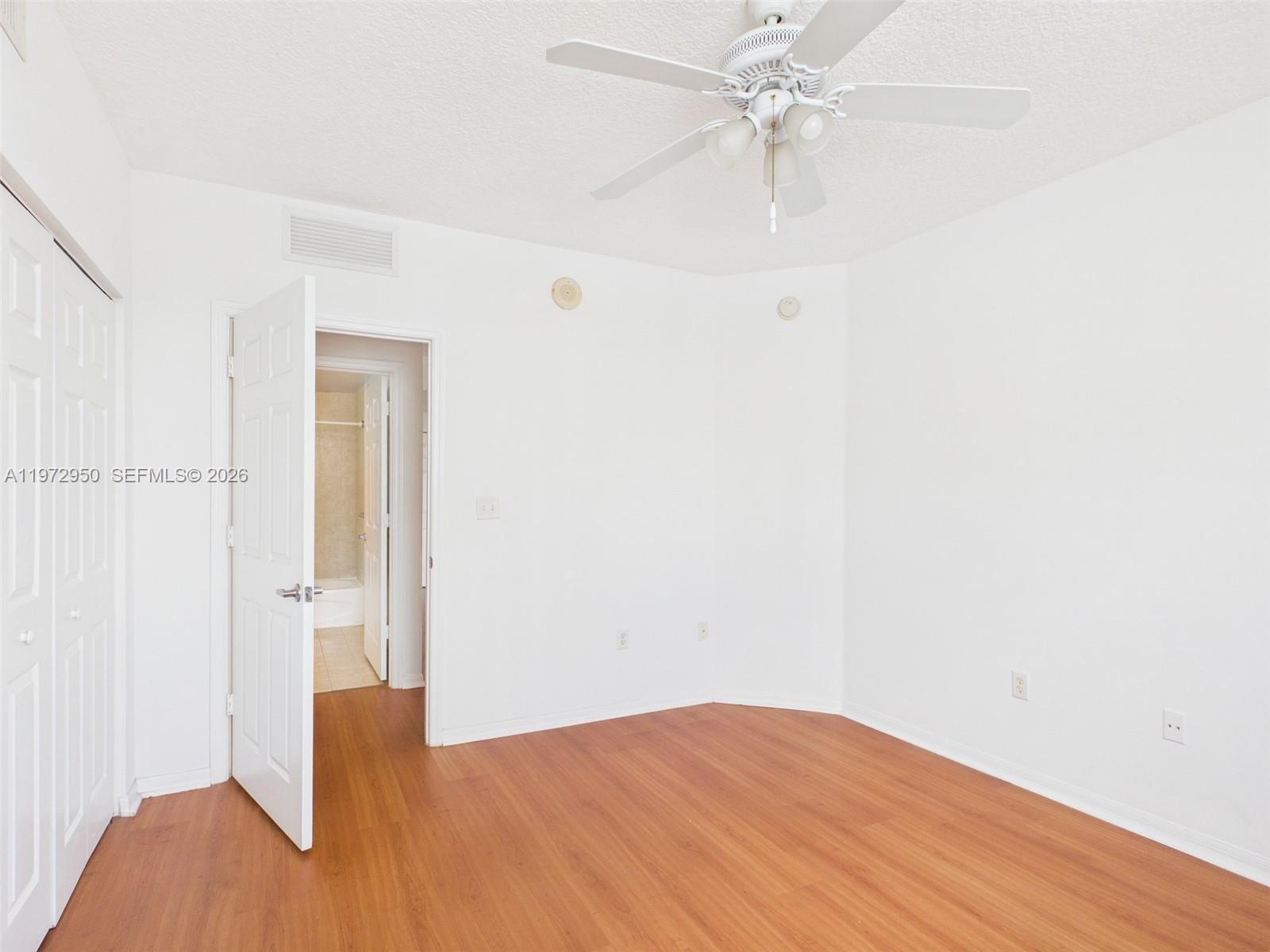 275 NE 18th St 810