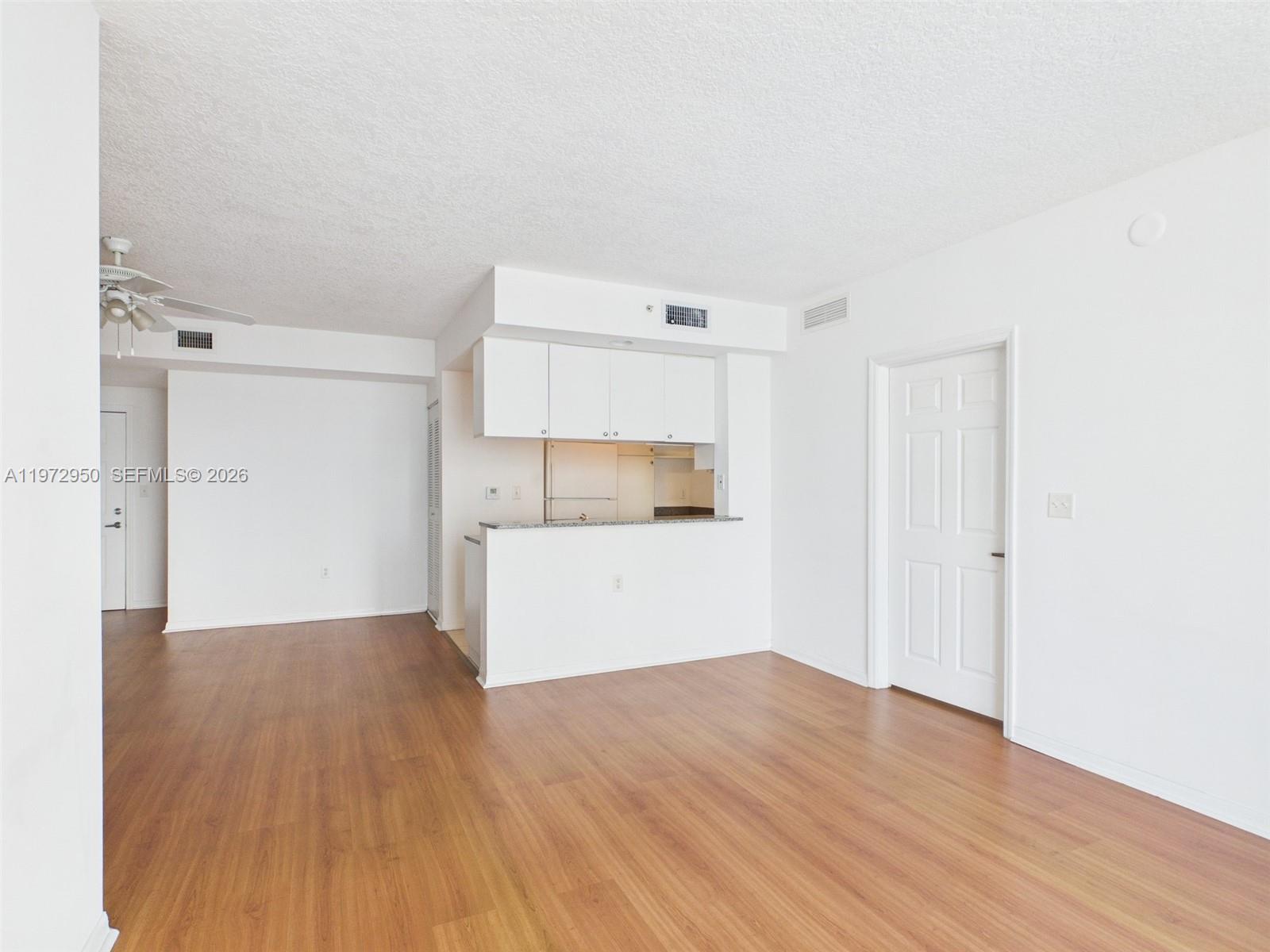 275 NE 18th St 810