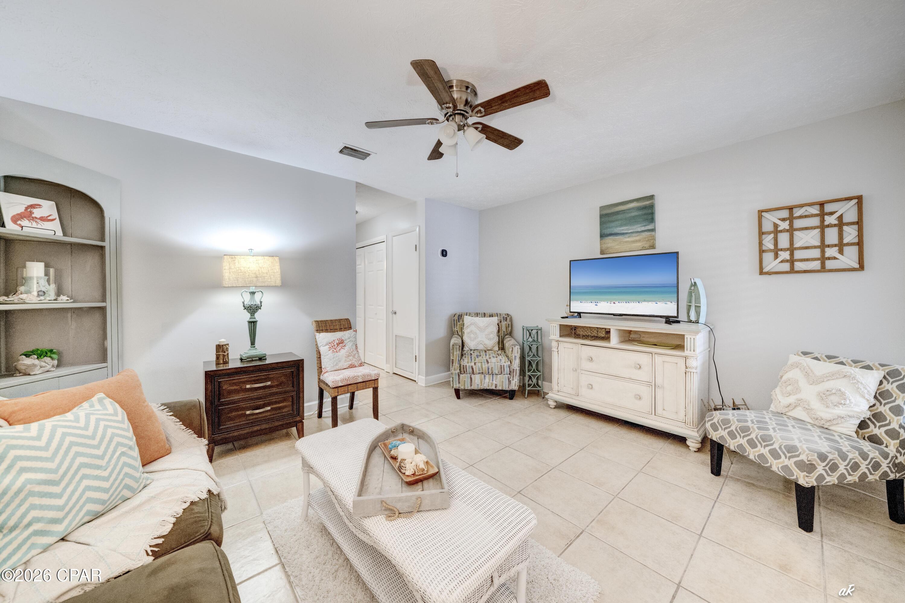 Image 7 For 6223 Lagoon Drive