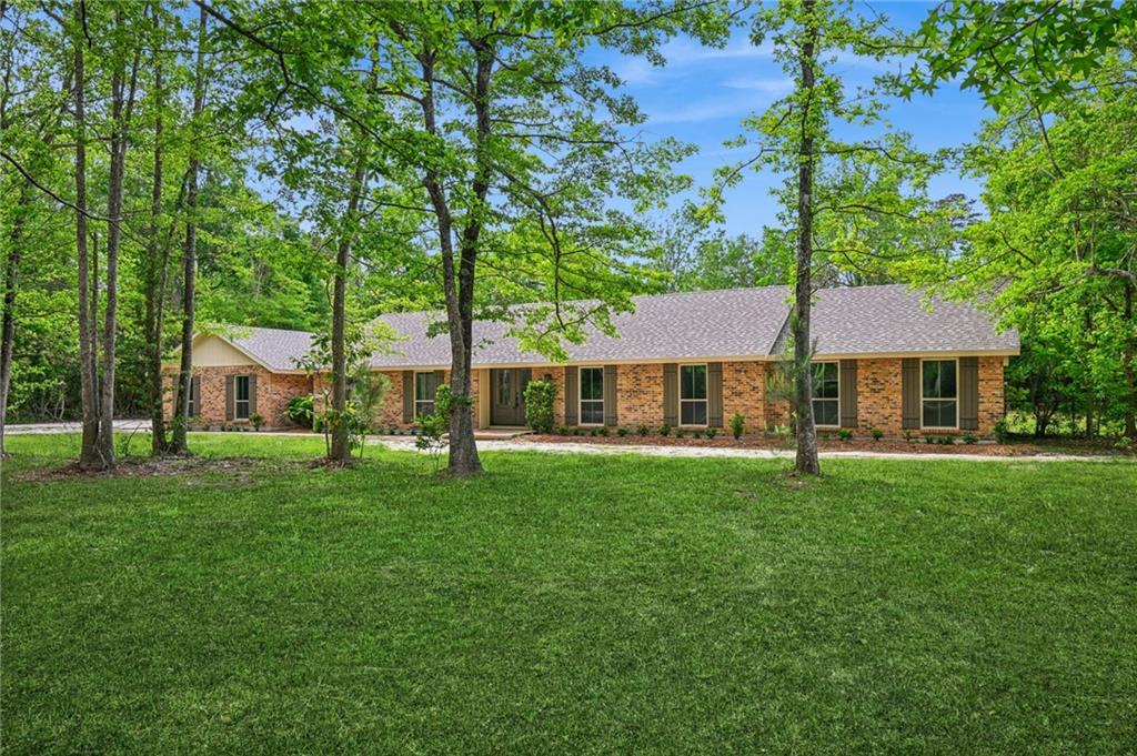 Homes for sale in Pearl River, LA | 542 Oak Alley Dr, Pearl River, LA 70452 | MLS# 2545162
