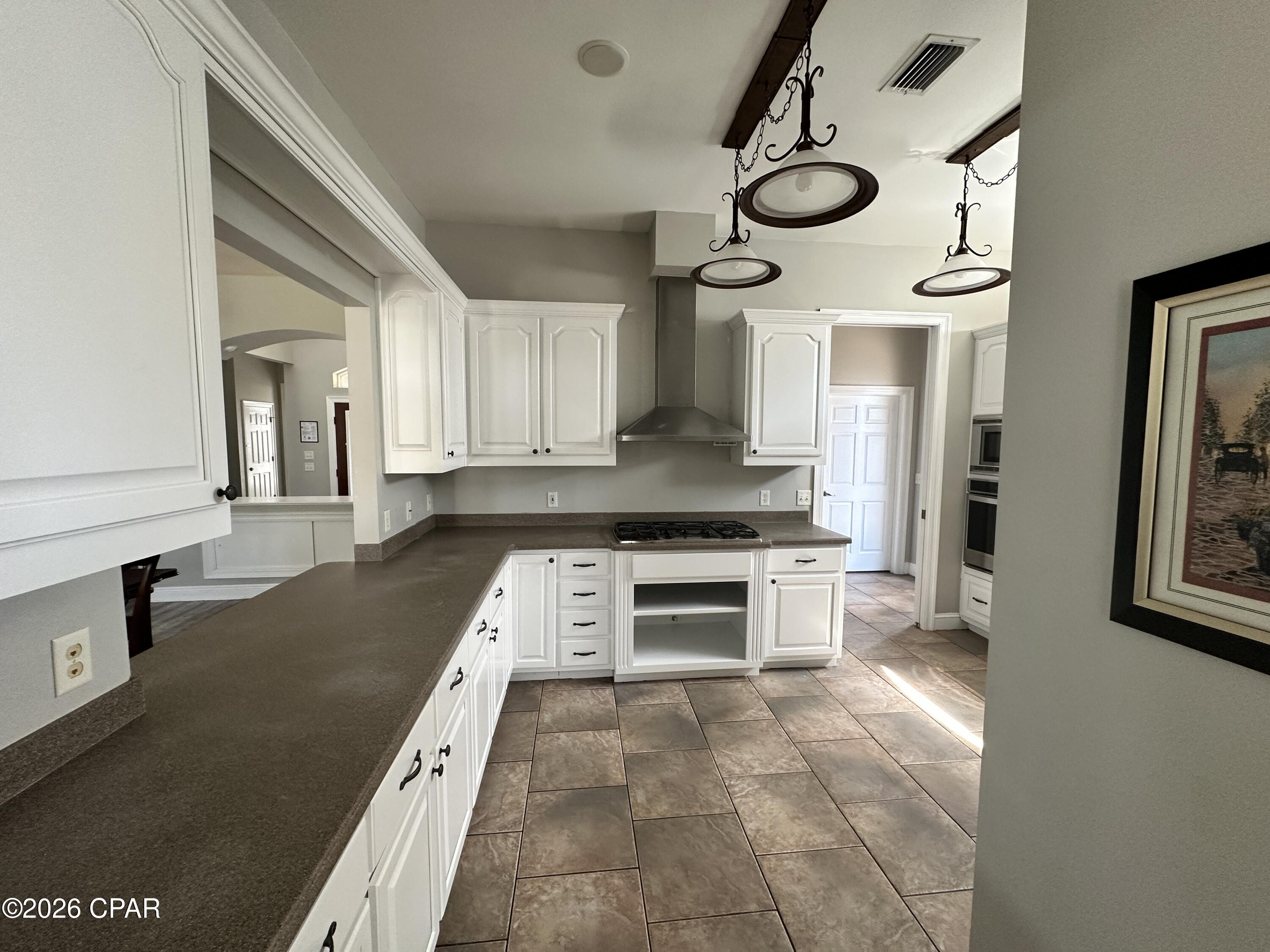 Image 9 For 411 La Valencia Circle