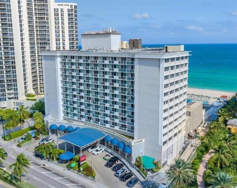 Aventura Beach Club