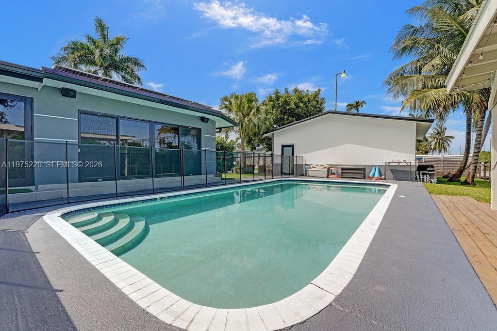 Elegant master bedroom retreat at 4660 37th Ave - Home in Dania Beach