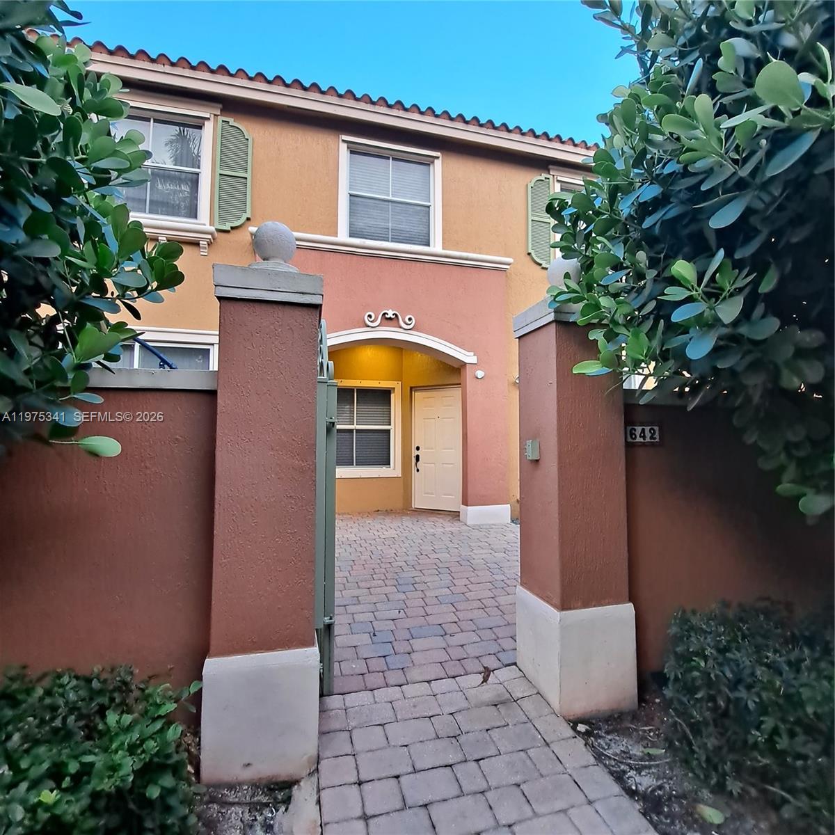 Hampton Isles Condo