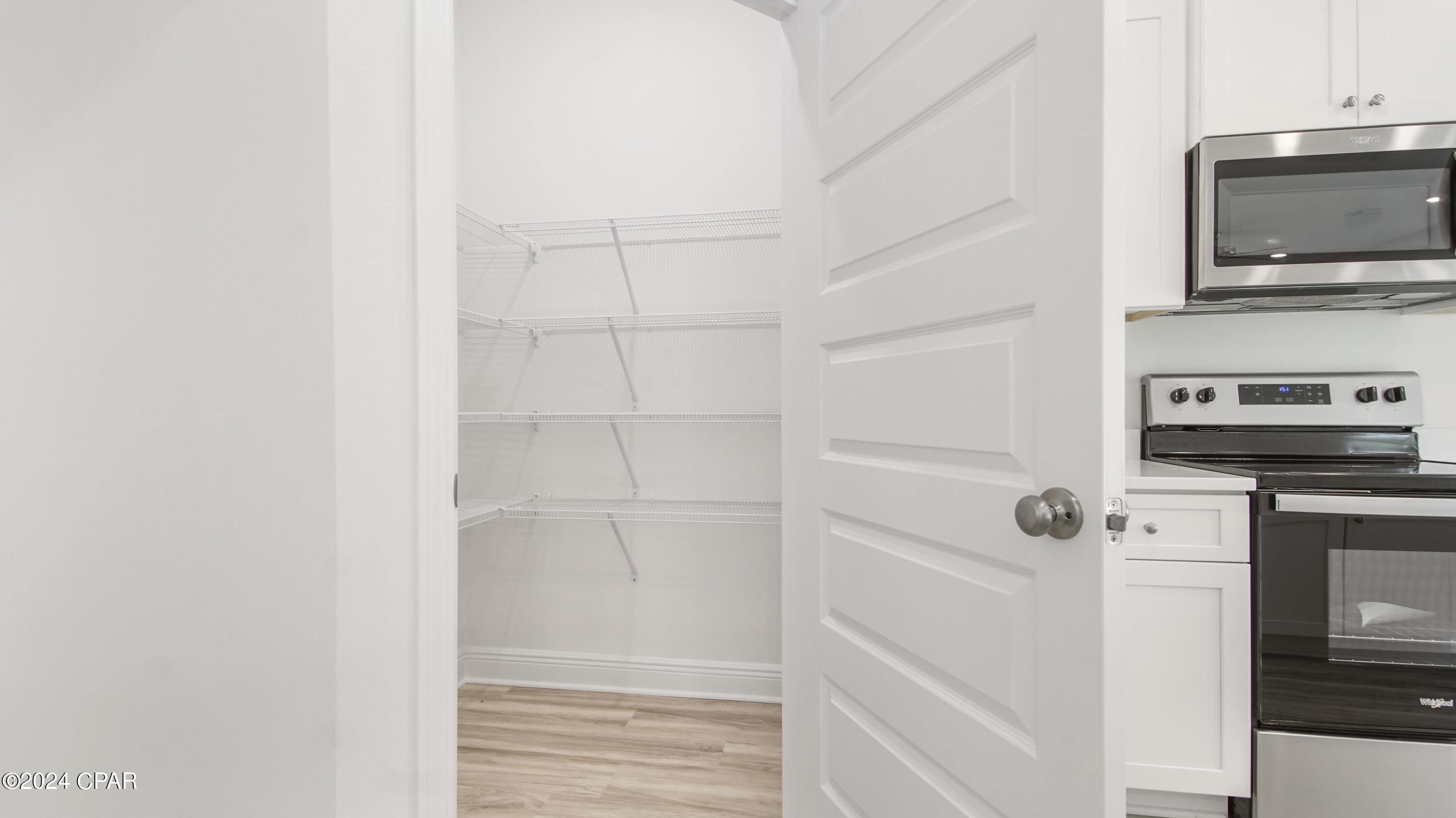 Image 12 For 586 Hancock Way