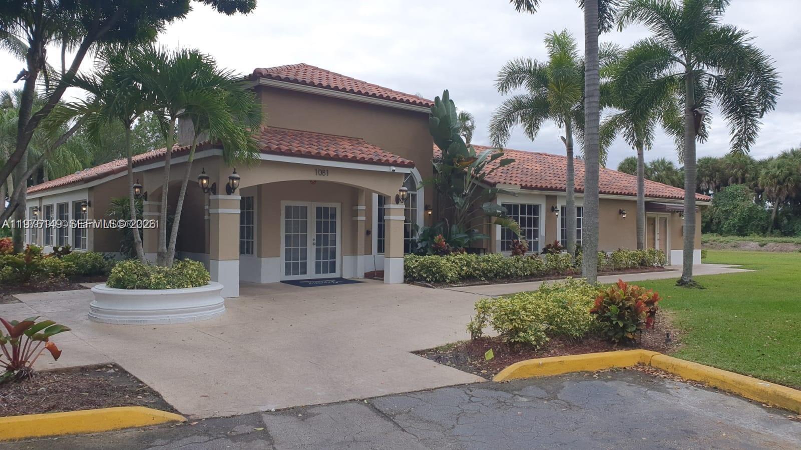 Modern kitchen with designer features at 1251 Benoist Farms Rd - Condo in West Palm Beach
