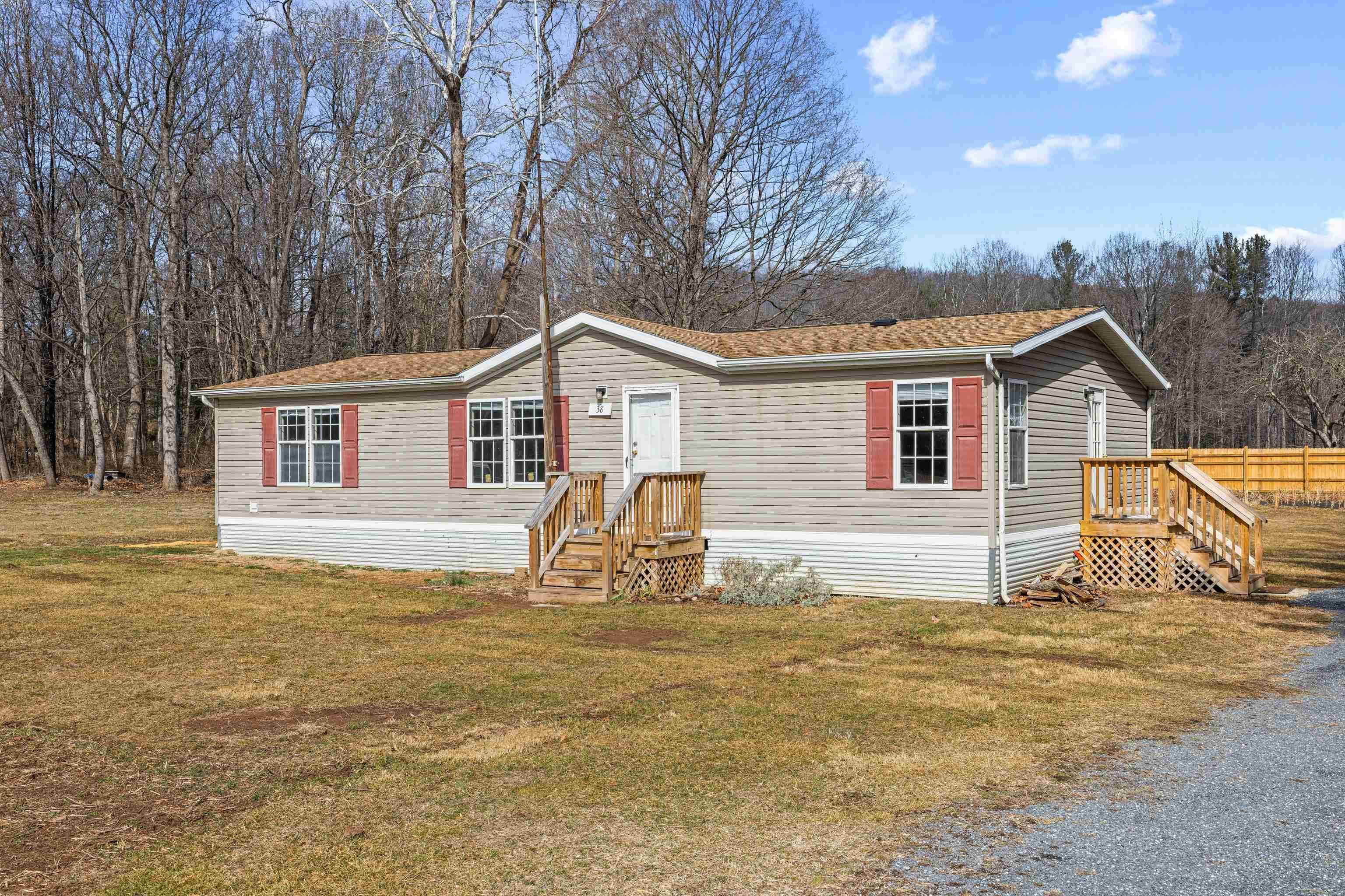 38 MAGGIE LN exterior
