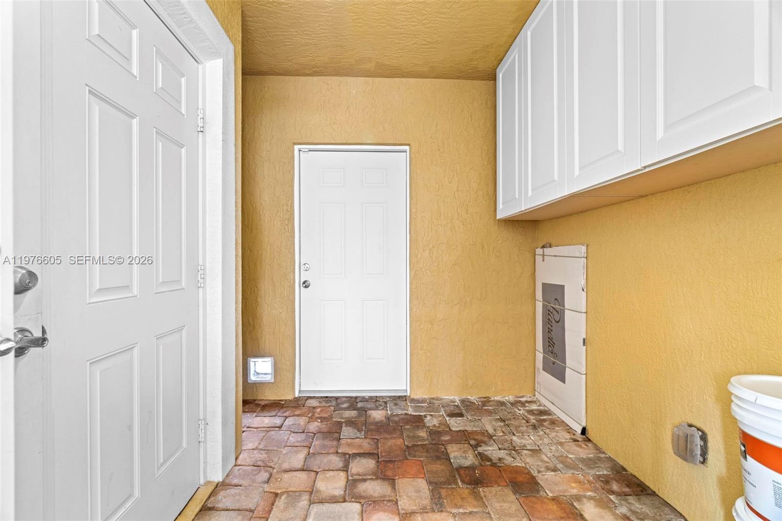 Well-appointed guest bedroom at 947 Nautilus Isle - Home in Dania Beach