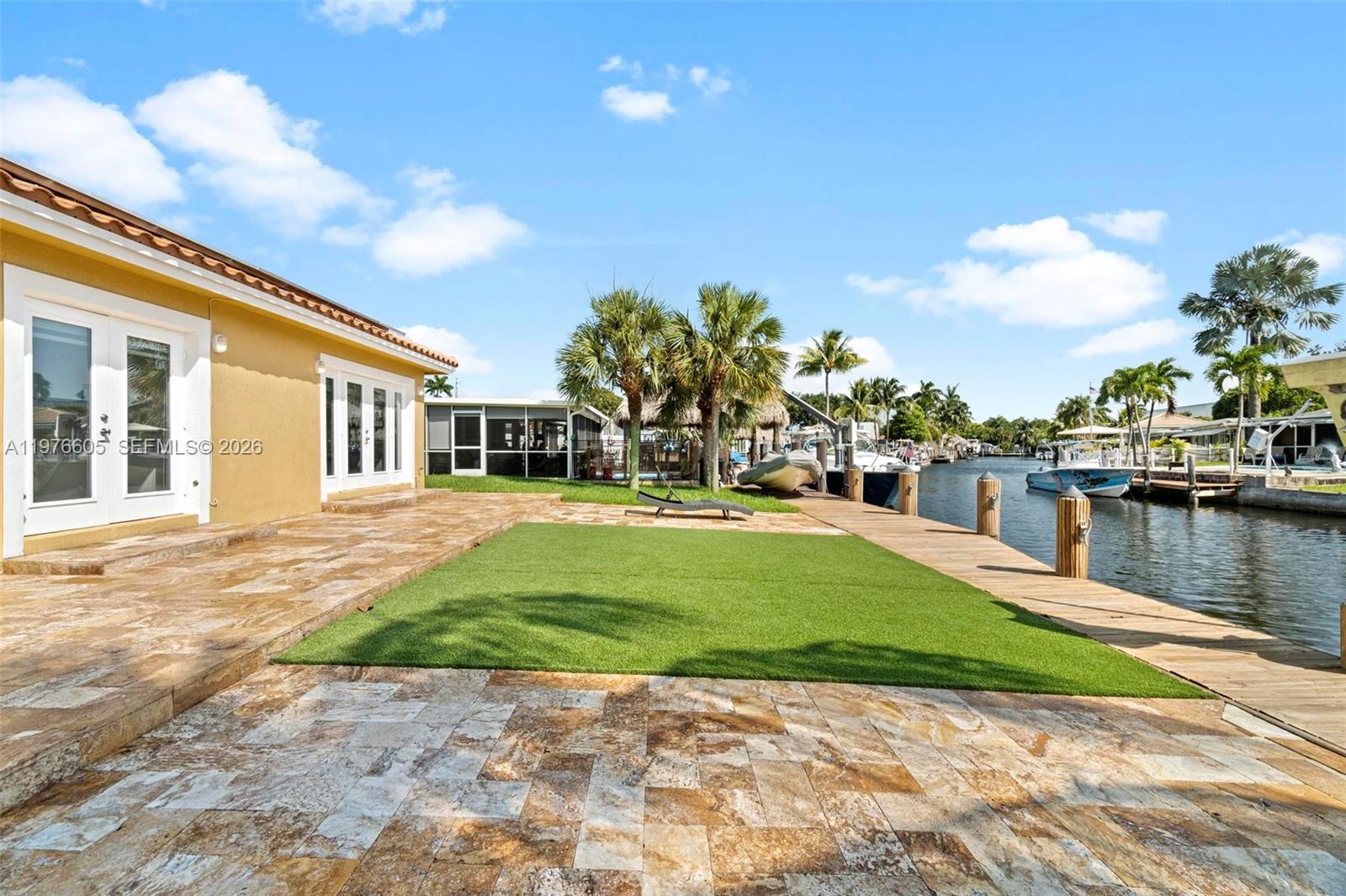 Spacious garage and storage at 947 Nautilus Isle - Home in Dania Beach