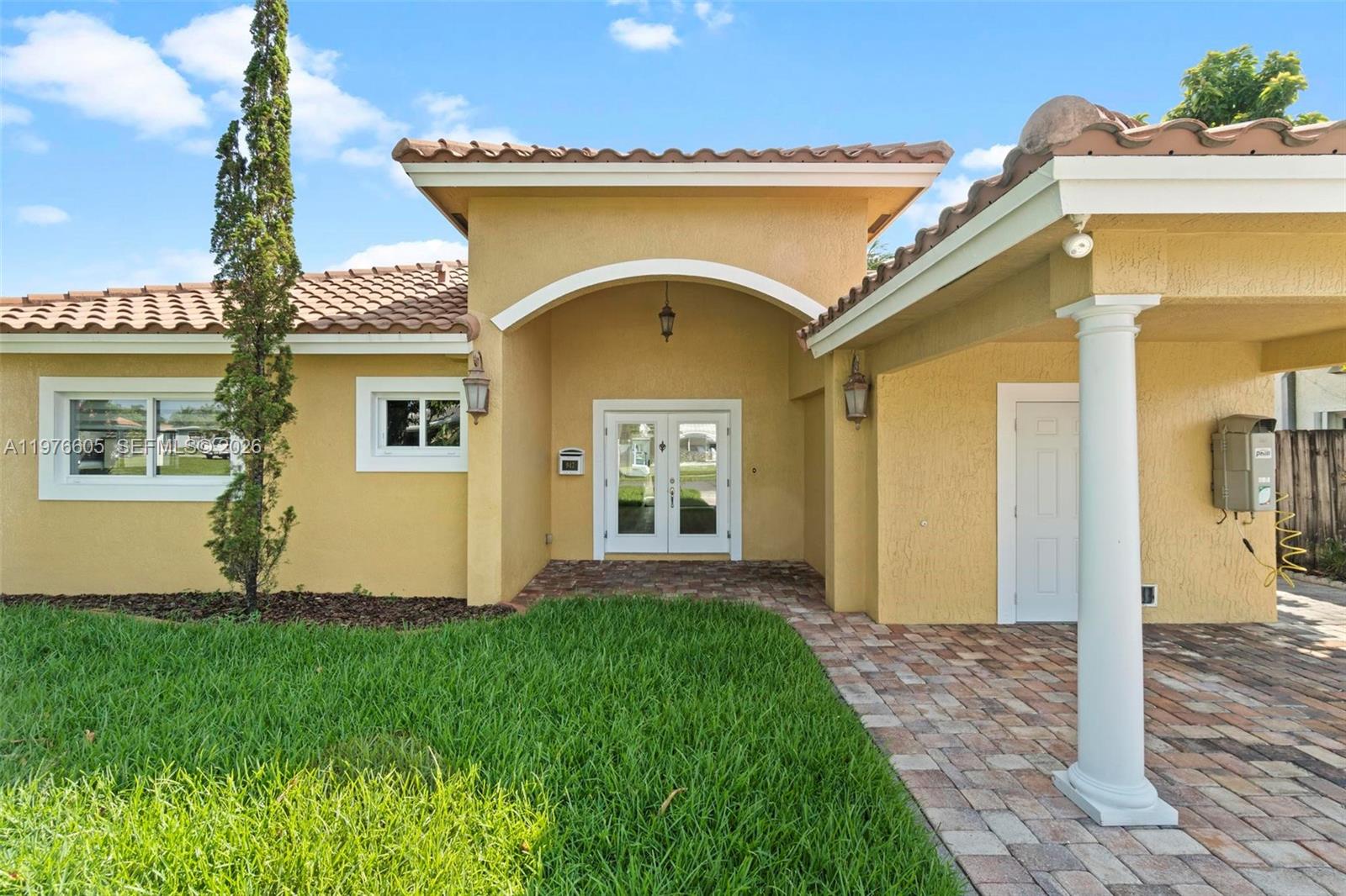 Well-appointed guest bedroom at 947 Nautilus Isle - Home in Dania Beach