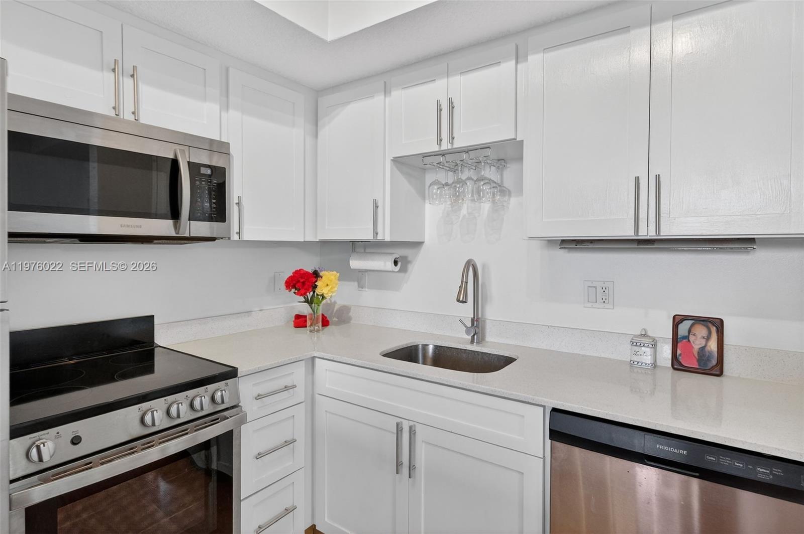 Dixie Grove Residences Co