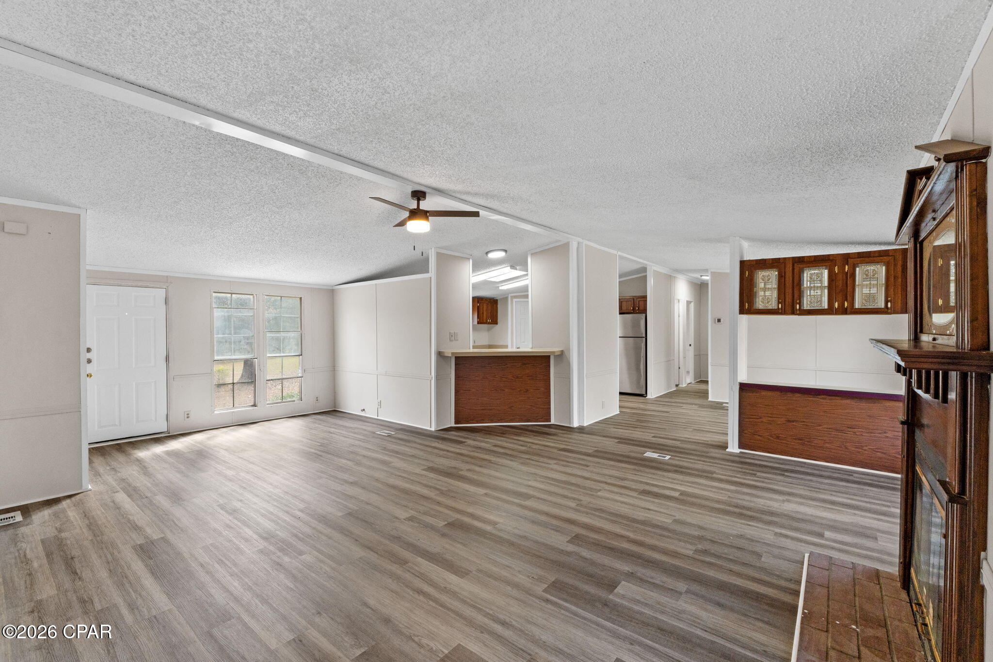 Listing photo id 10 for 4890 Logan Loop