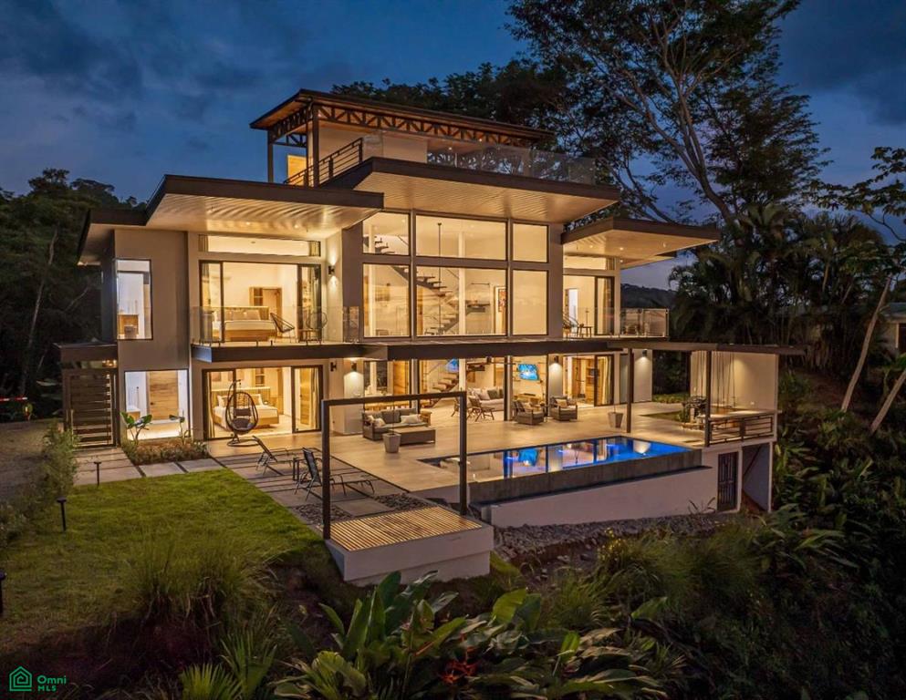 4 bed Single Family Homes For Sale in , Puntarenas - 1