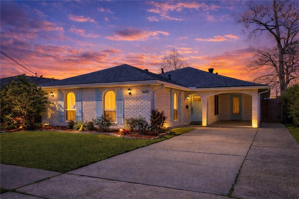 Homes for sale in Metairie, LA | 1420 N Starrett Rd, Metairie, LA 70003 | MLS# 2544707