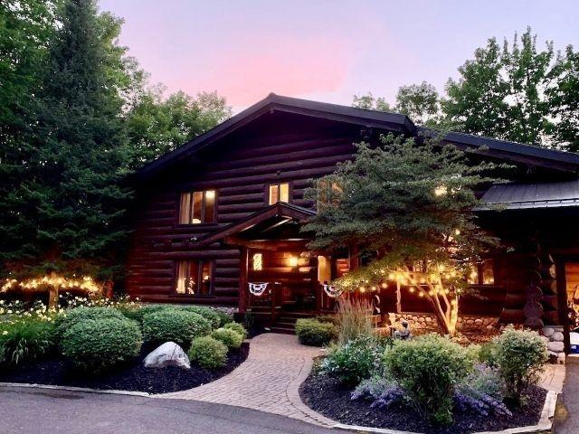 Hewitt Lake house picture