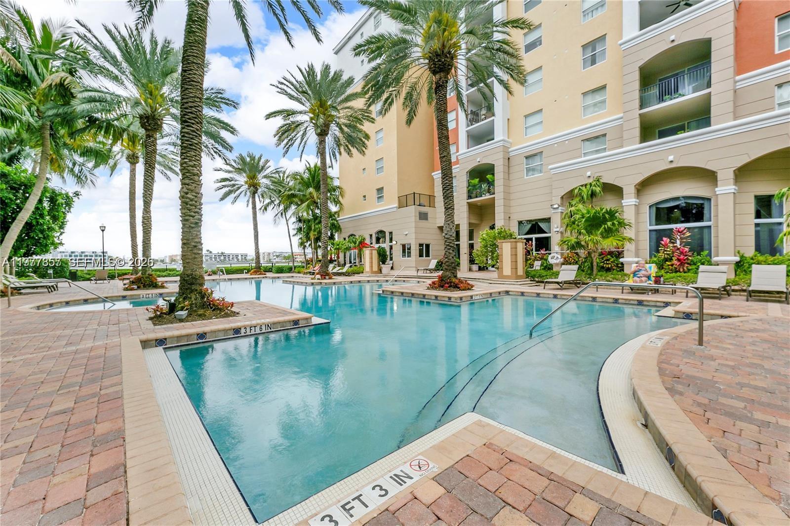 Porto Bellagio Condo