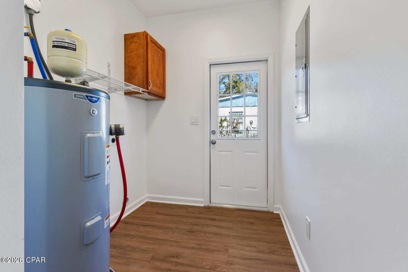 Image 19 For 715 Cactus Avenue