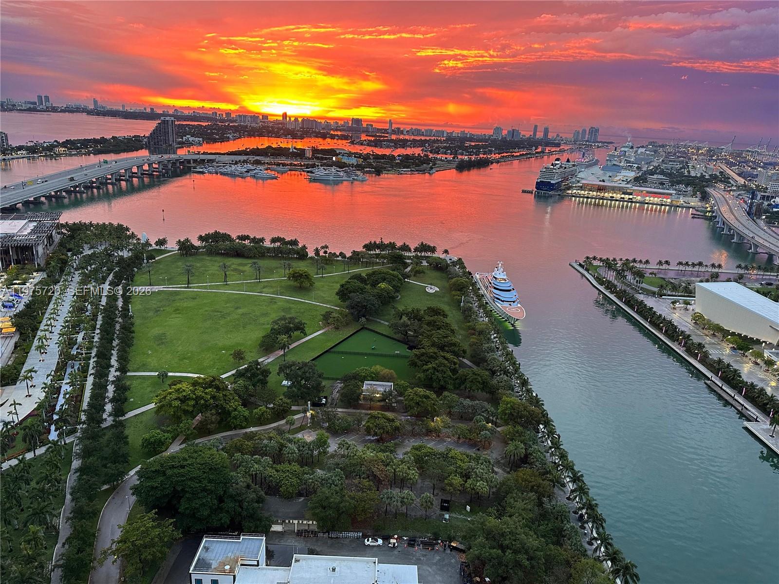 900 Biscayne Bay Condo
