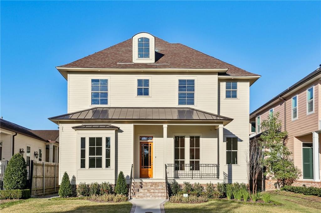 6924 General Haig Street