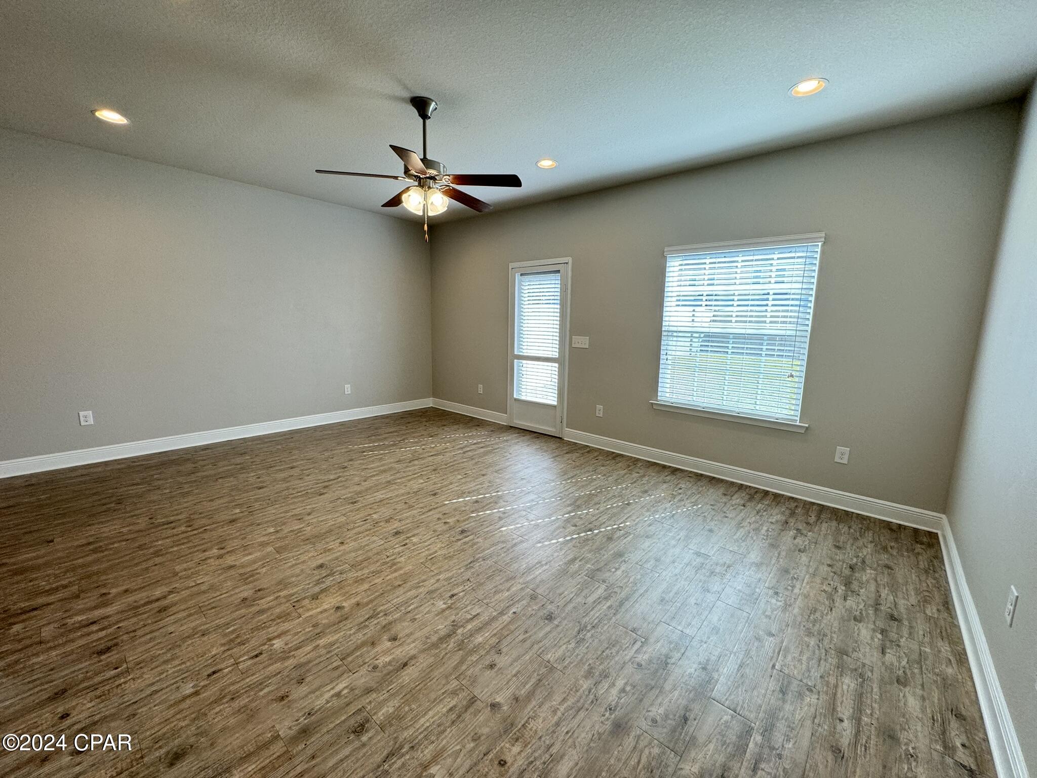 Image 0 For 312 Sand Oak Boulevard