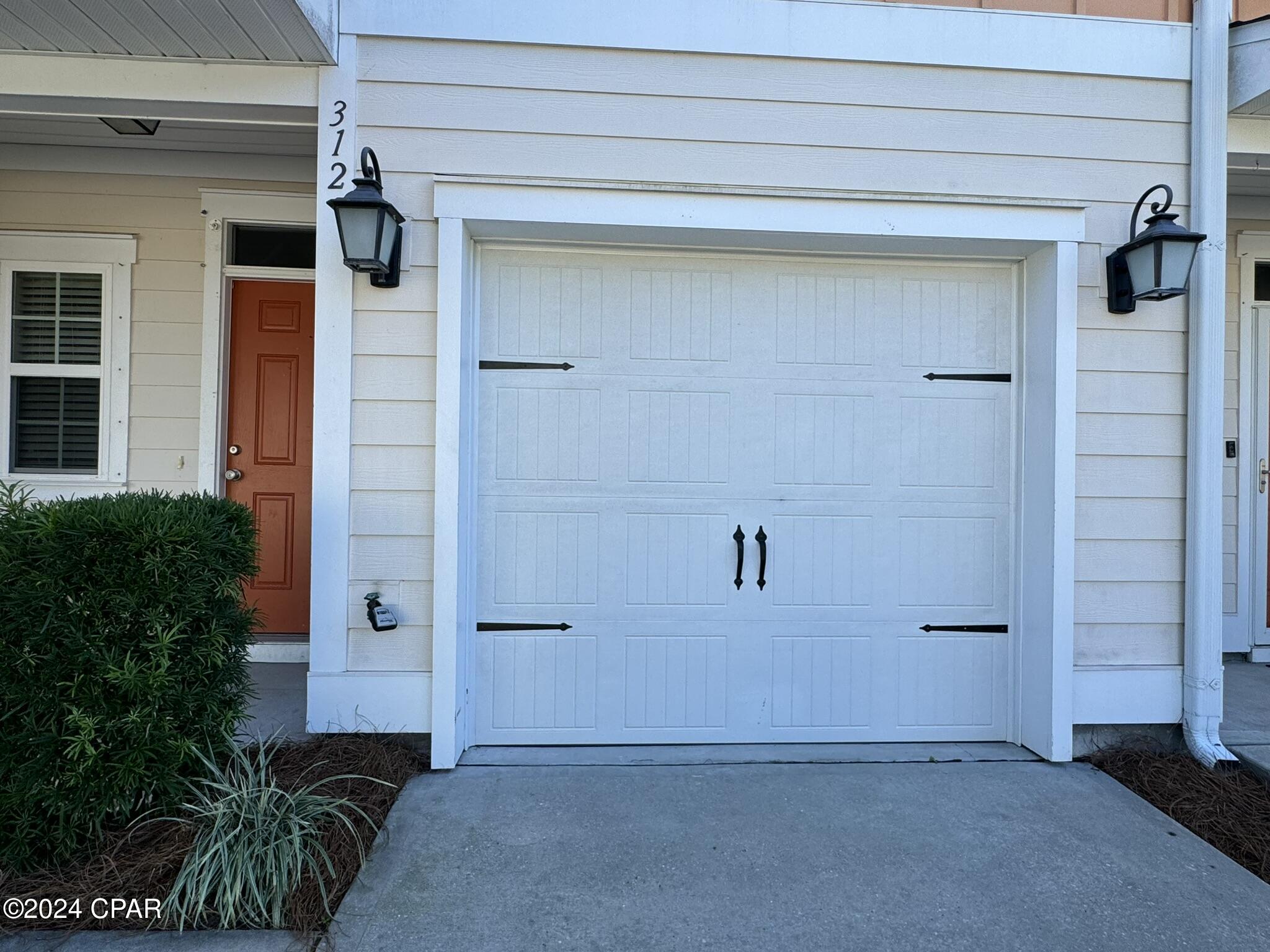 Image 0 For 312 Sand Oak Boulevard