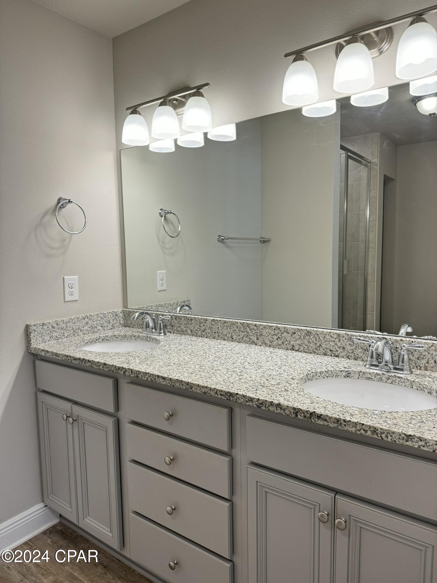 Image 0 For 312 Sand Oak Boulevard