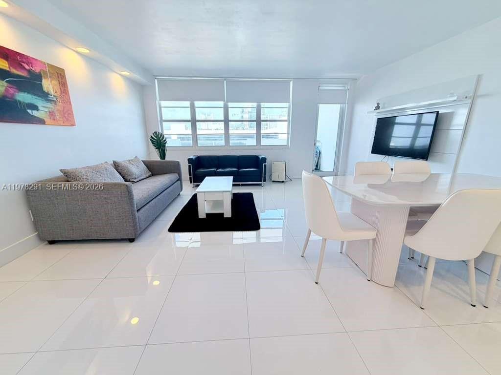 The Decoplage Condo