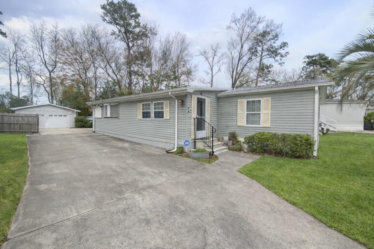 160 Intracoastal Village Ct. Myrtle Beach, SC 29588