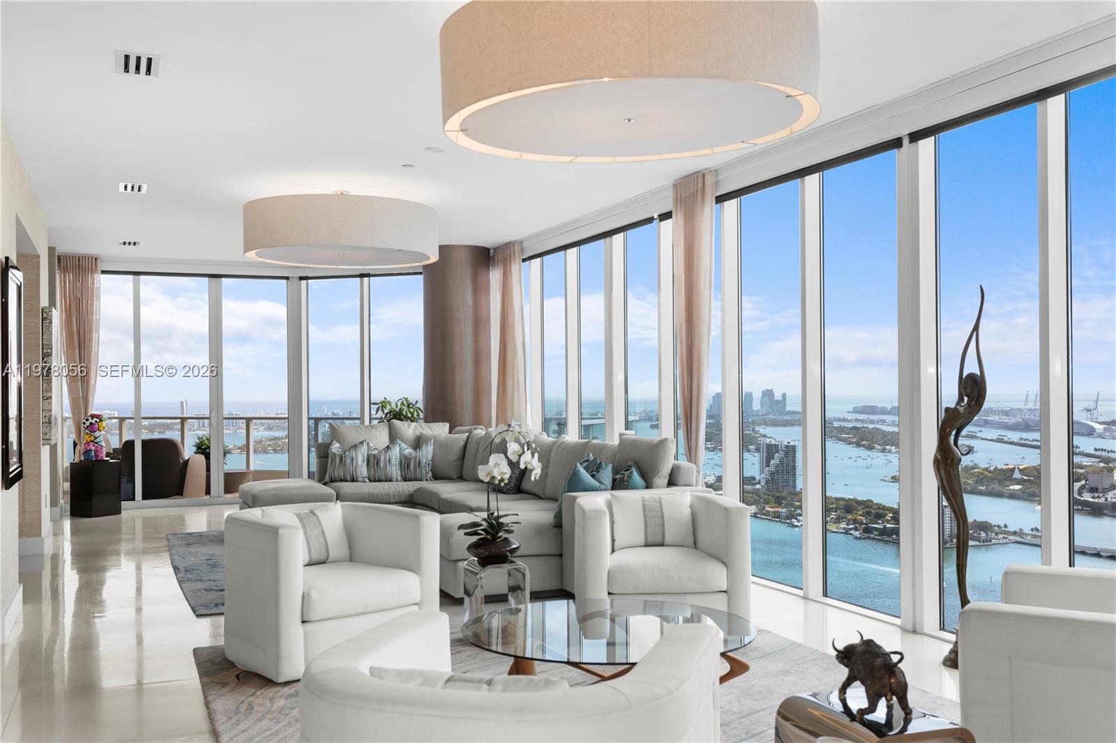 Condo for Sale in Miami, FL