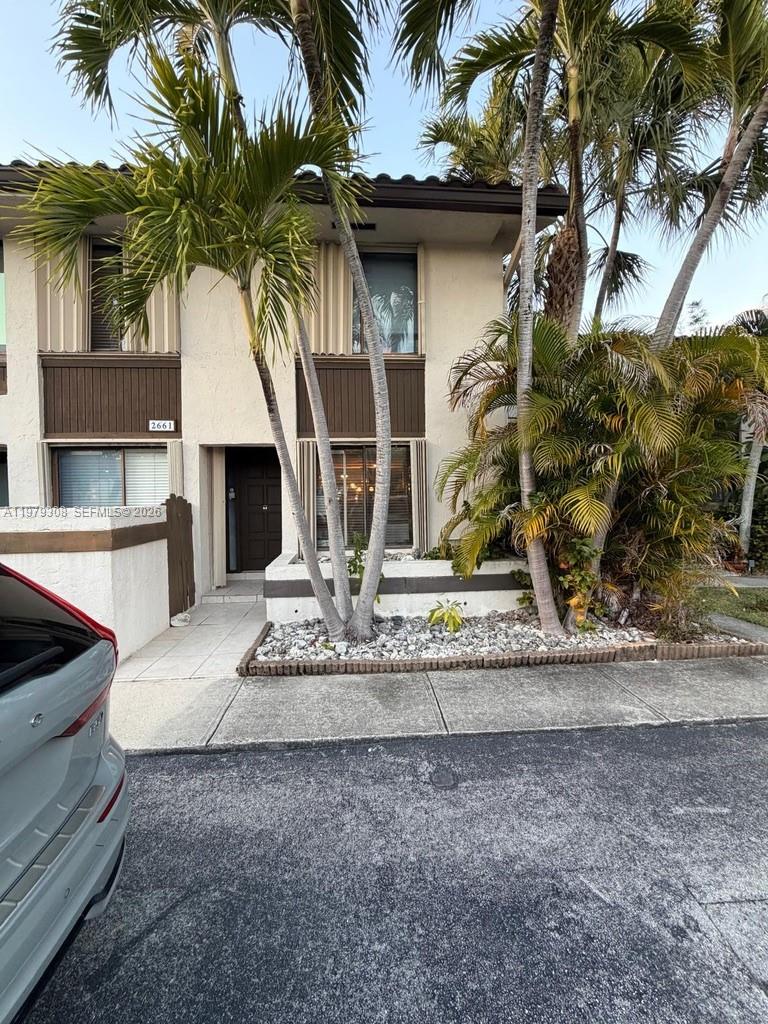 Lakeview Townhomes Condo